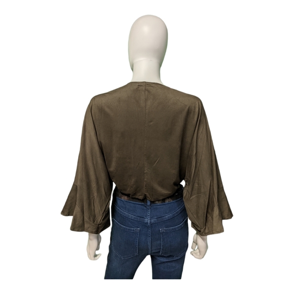 Olivaceous Crop Knot-Front Top Dark Green S - Picture 2 of 9